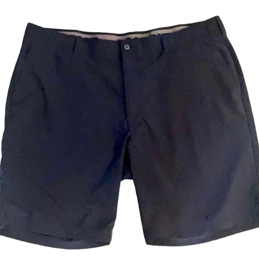 PGA Tour golf shorts, navy. Men’s‎ size 40